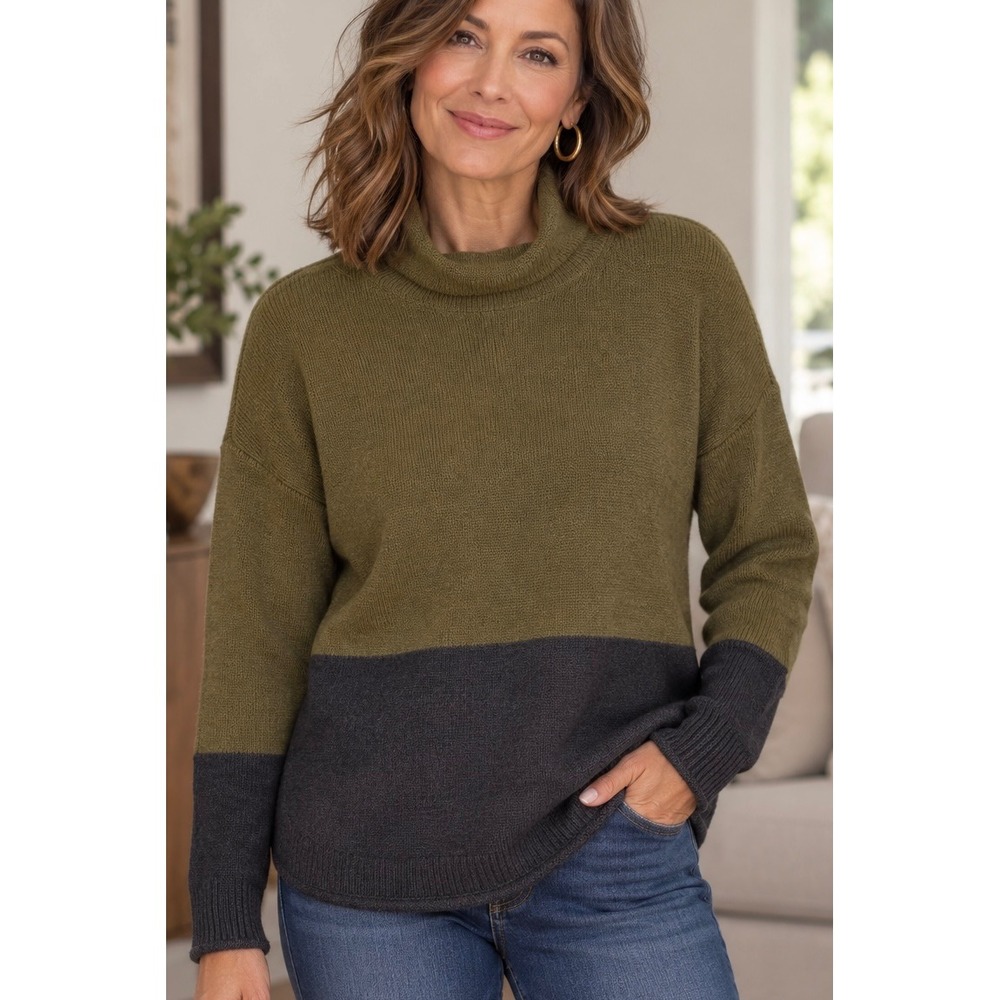Tahari Green Grey Colorblock Turtleneck Sweater Size S Knit Drop Shoulder Top